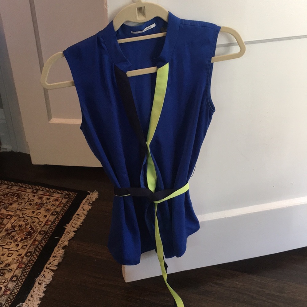T Tahari Blue silk blouse